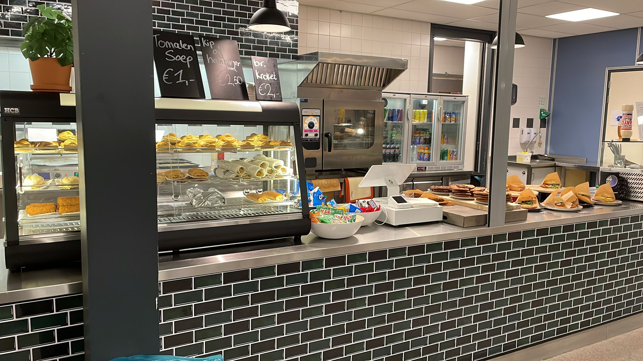 Schoolcatering Happ food and Drinks